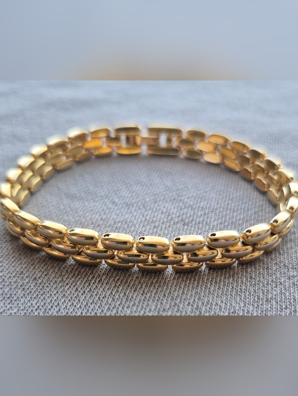 Gold Link Bracelet - Classic Women's Jewelry